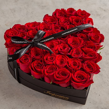 Red Roses Love