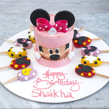  Minnie Mouse Cake & Cakesickles 