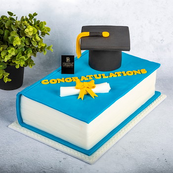 Graduation Cake 22
