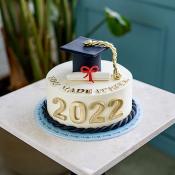 Graduation Special Cake