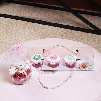 Cupcakes And Chocolate Gift 