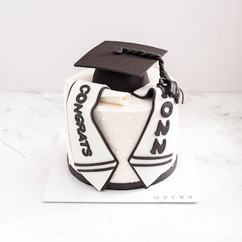 Graduation Cake 2022 VI